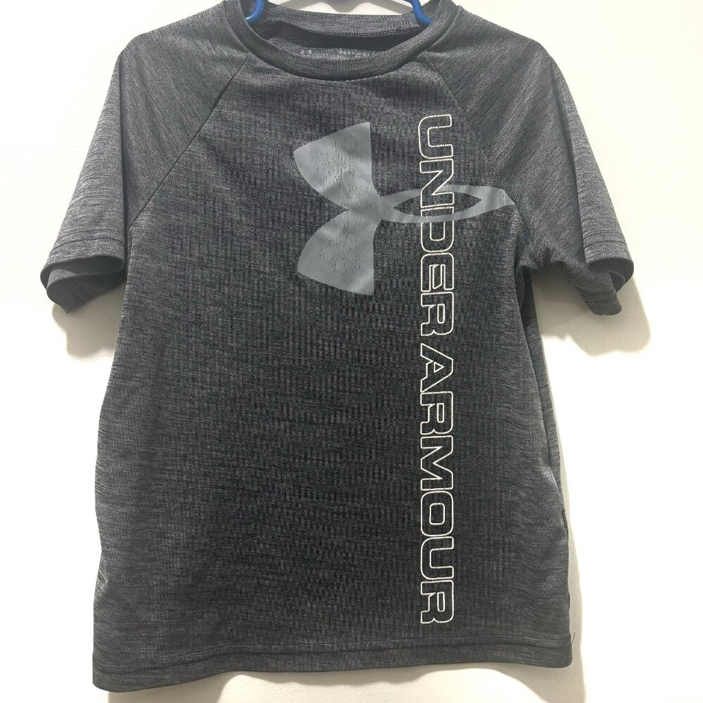 4for20!! UnderArmour boys tee shirt